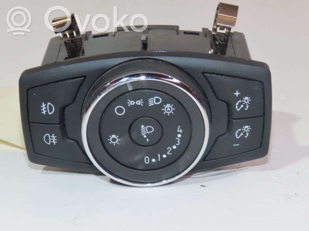 Light switch   2307246