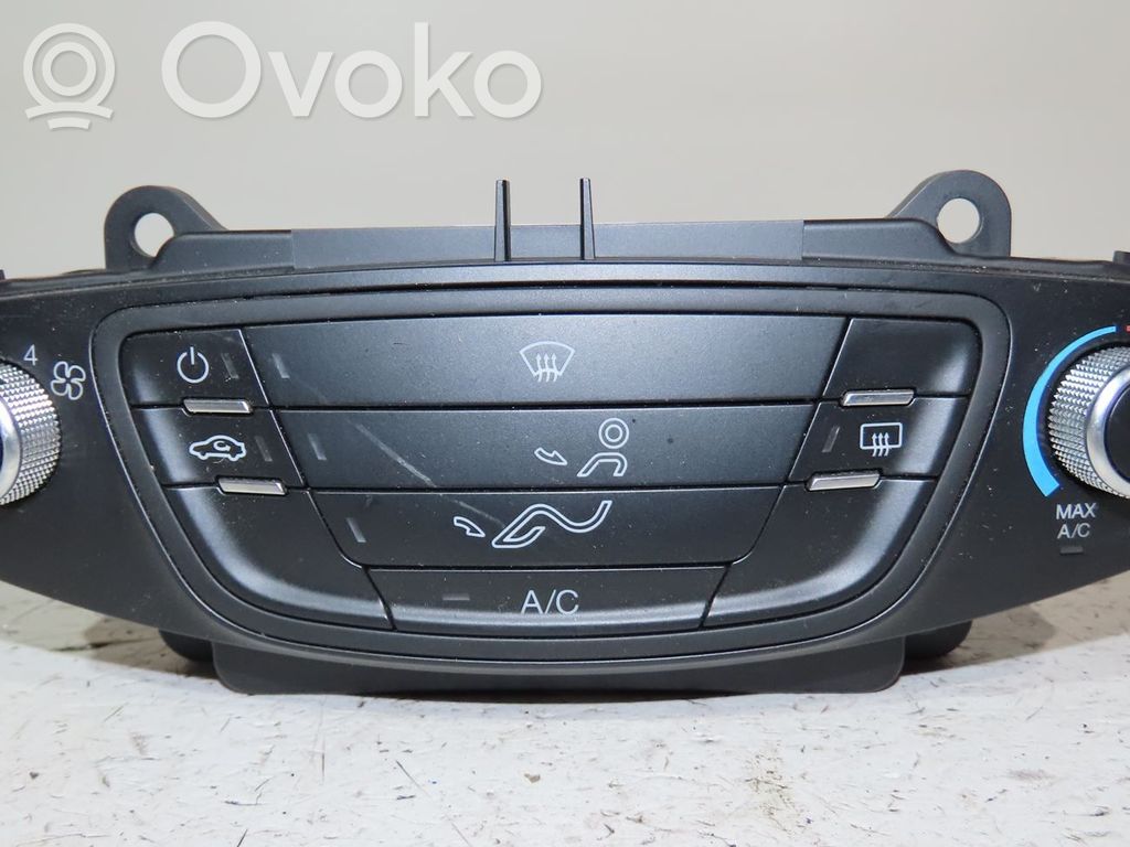 Ford Transit Courier Climate control unit 