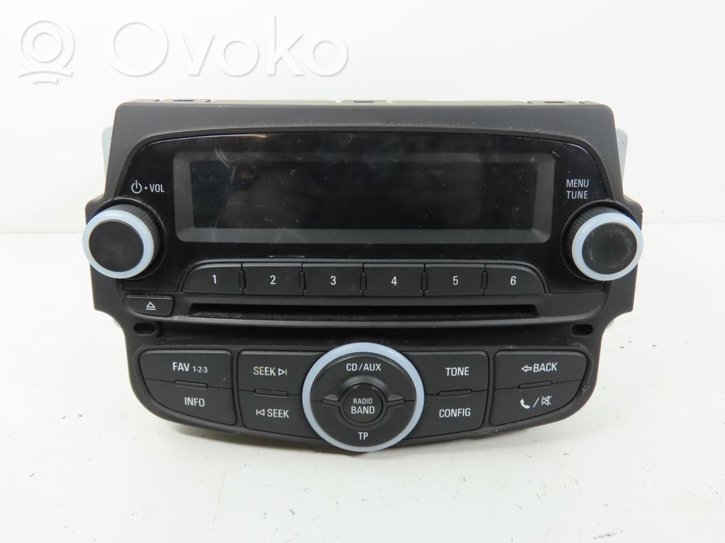 Chevrolet Spark Radio/CD/DVD/GPS head unit 