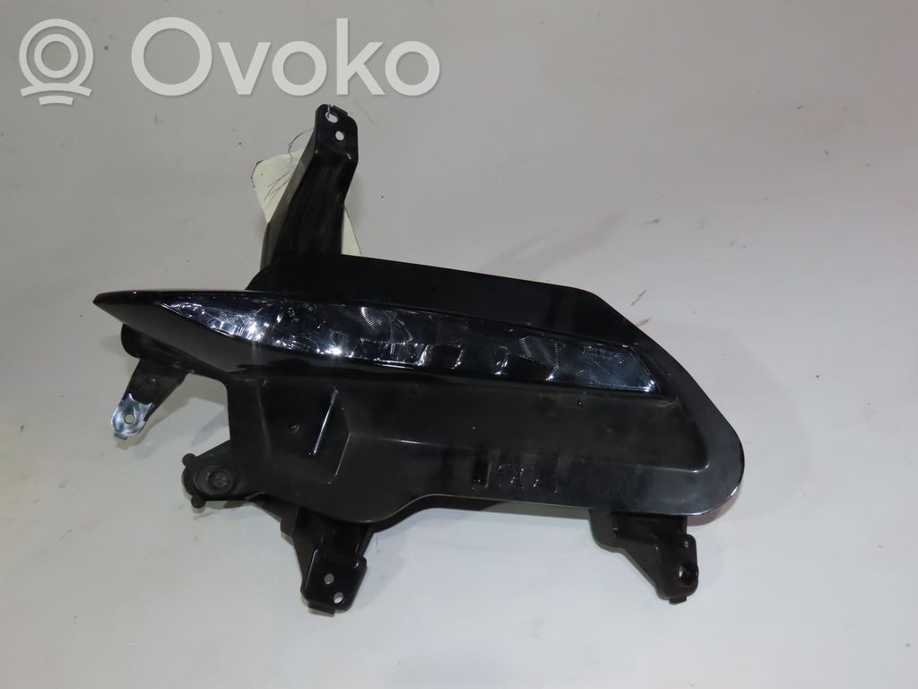 Miglas lukturis priekšā   92201J7500