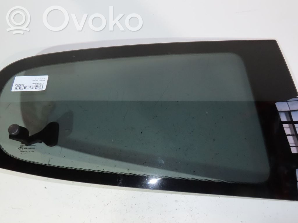 Peugeot 108 Luna de la puerta trasera 