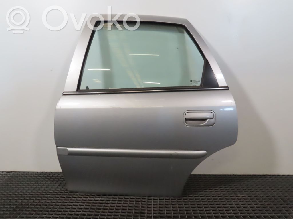 Opel Vectra B Puerta trasera 