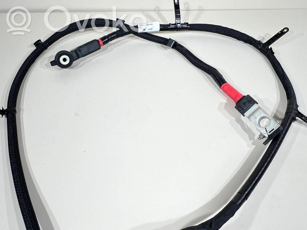 Positive cable (battery)   68242745AE