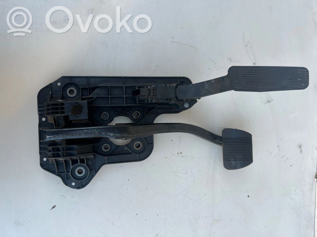 Pedalų komplektas   04581677AB,053901,93446300