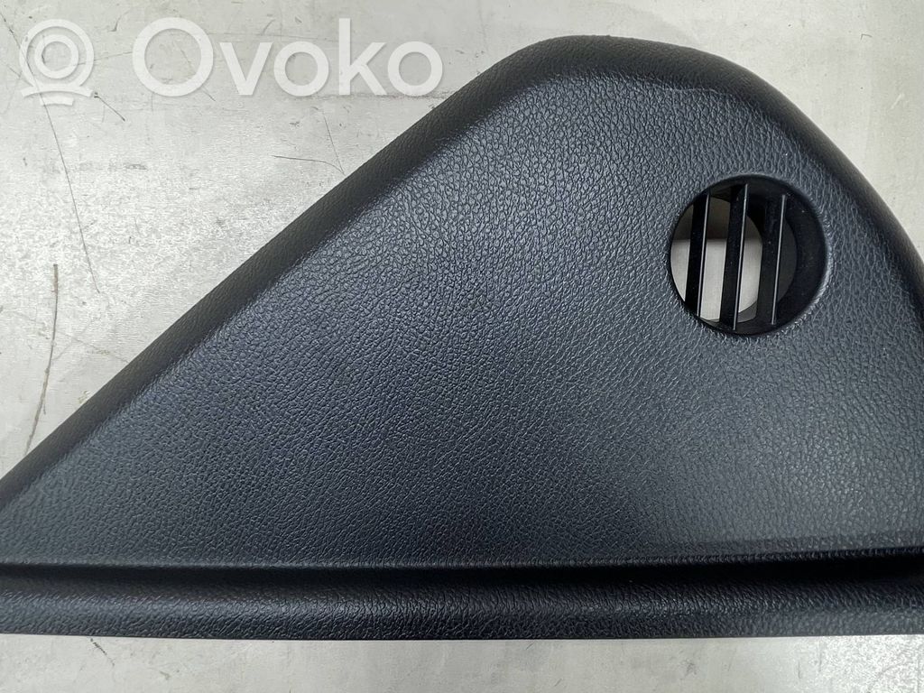 Dodge Challenger Moldura del extremo lateral de panel 