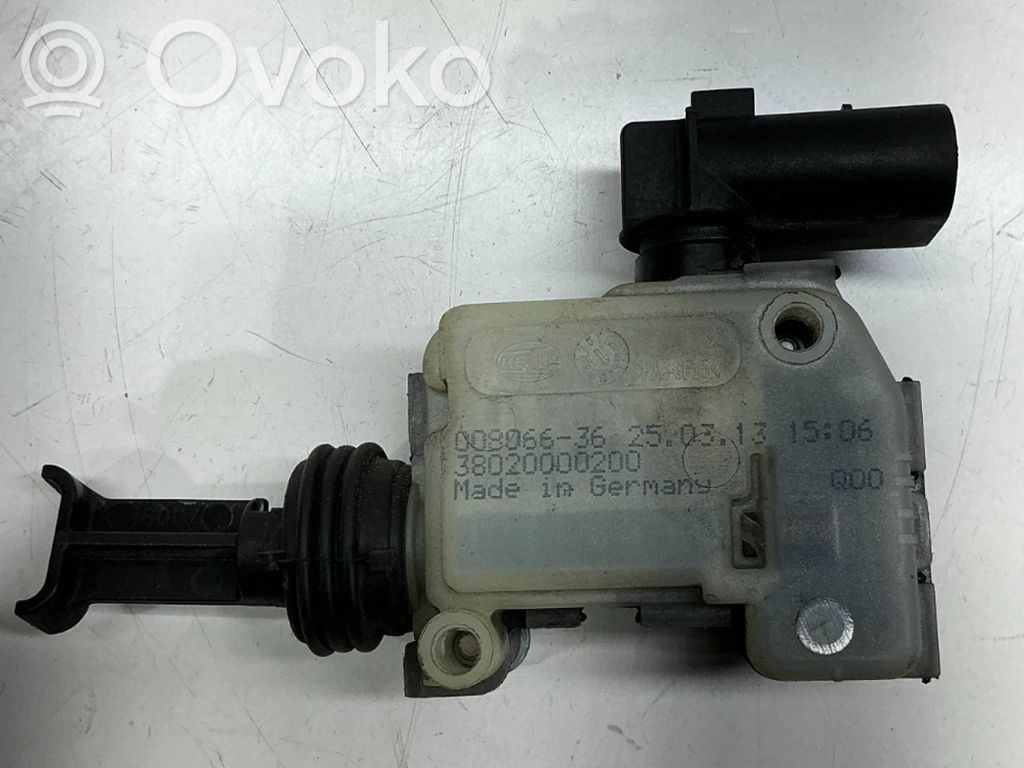 BMW i3 Fuel tank cap lock 