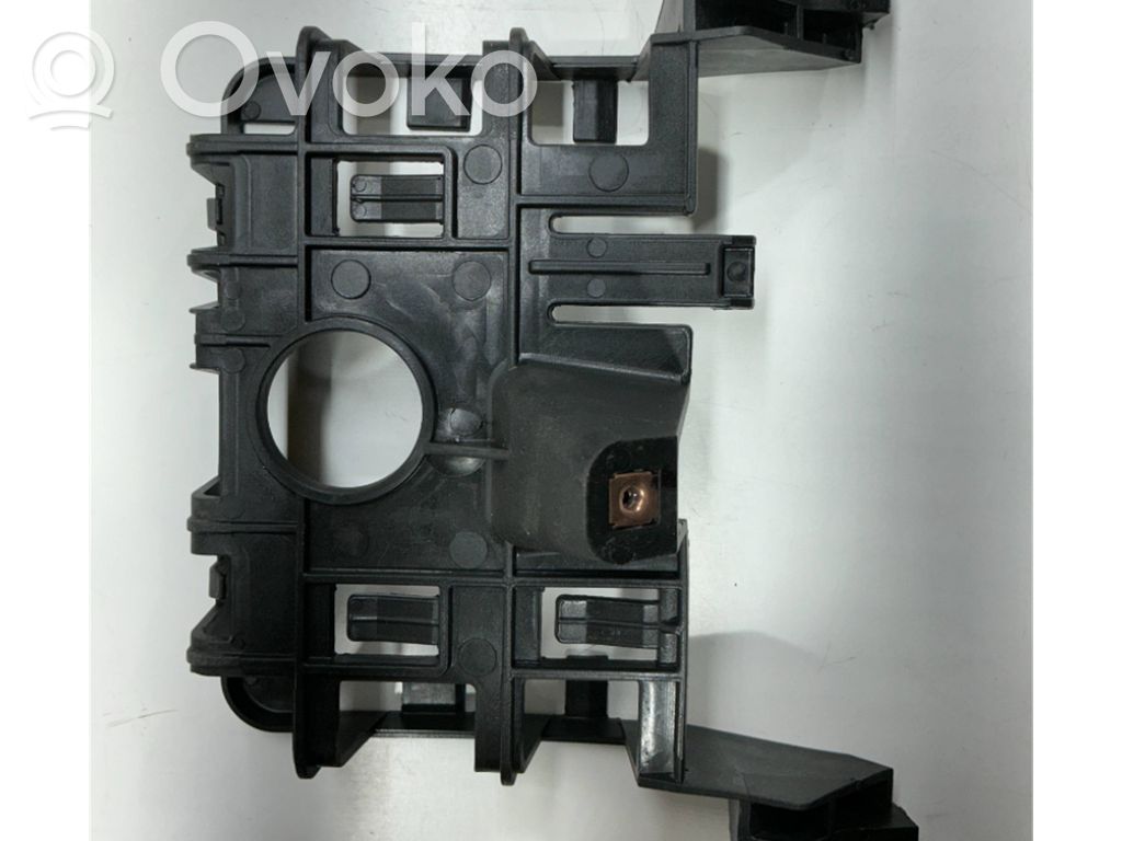 Cadillac Escalade IV Support boîtier de commande Bluetooth 