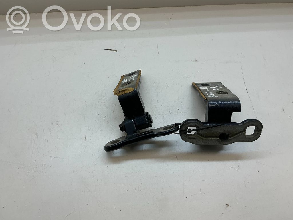Volvo S60 Front door upper hinge 