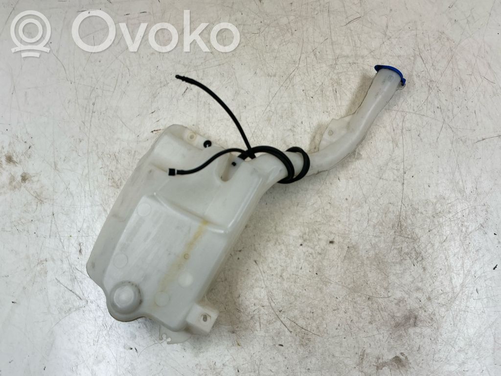 Zbiornik płynu do spryskiwaczy szyby przedniej / czołowej   GA1B13K175AE,4L4B17B613BE,GT4B17B613AE