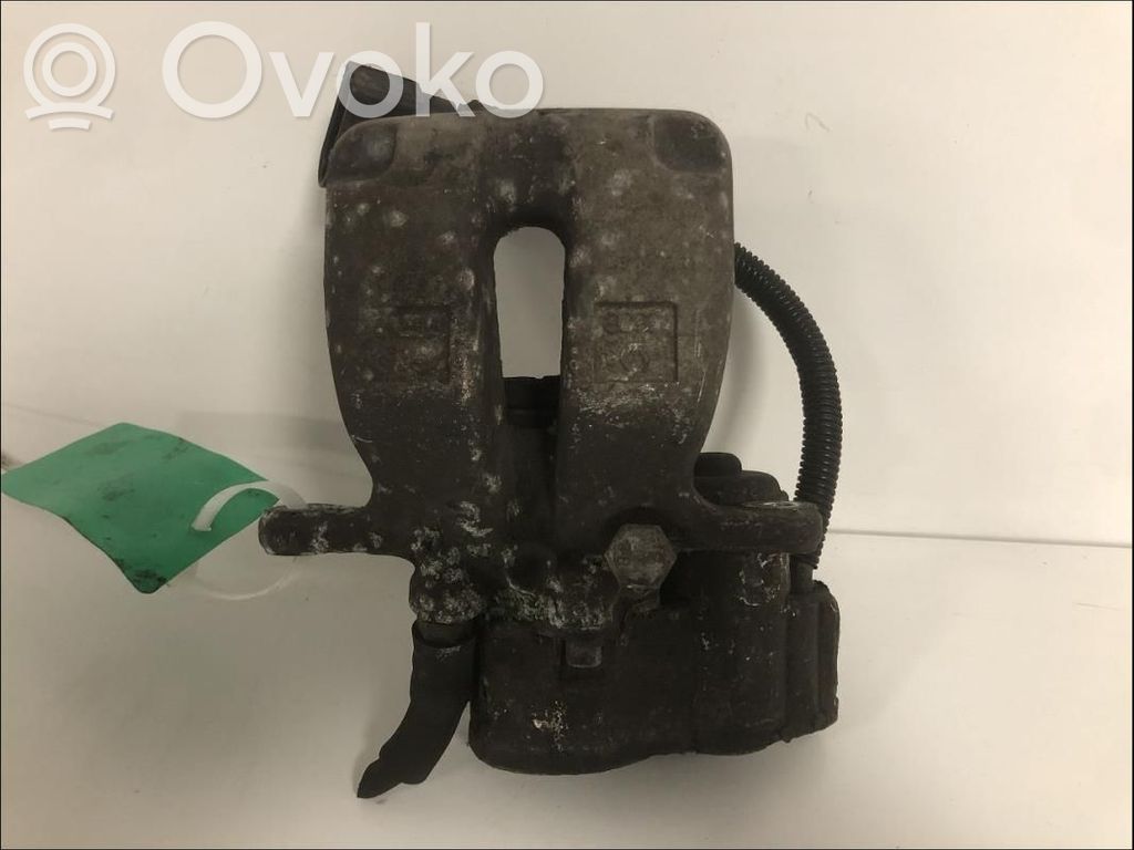 Задний суппорт   4E0615403B
