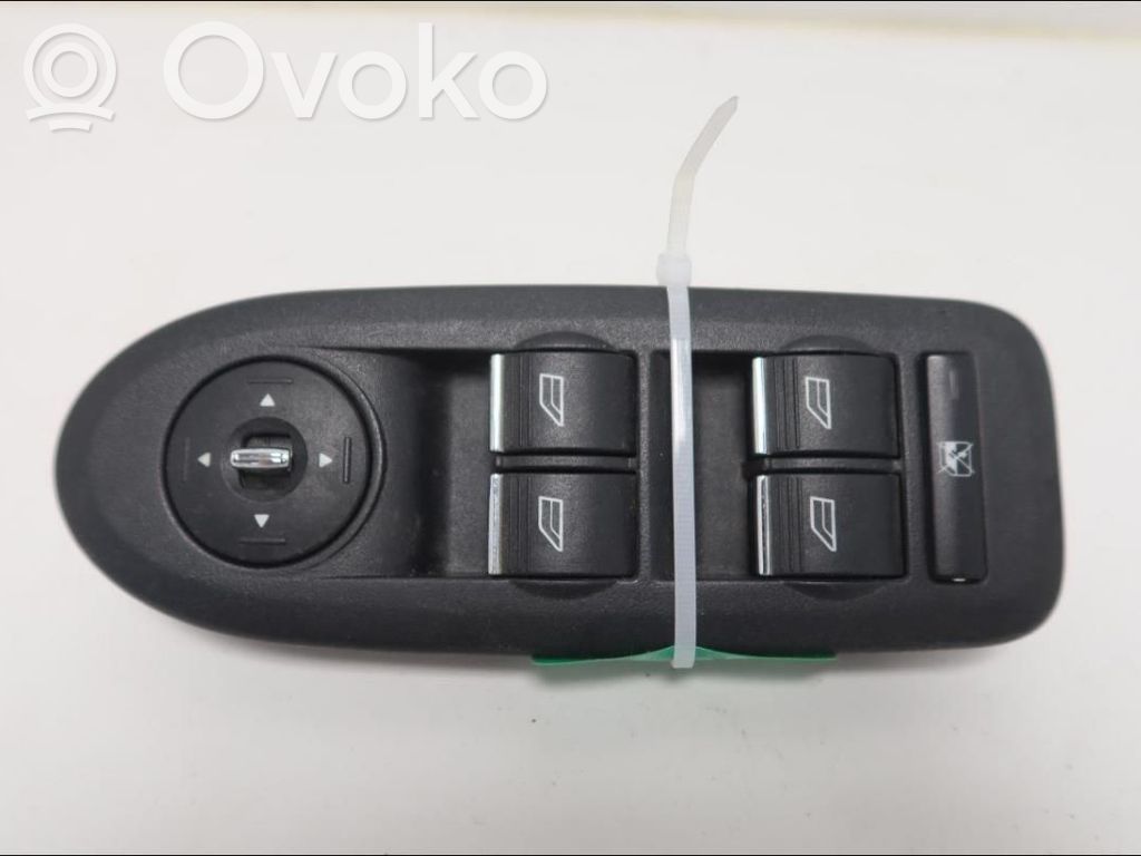 Electric window control switch   1547152