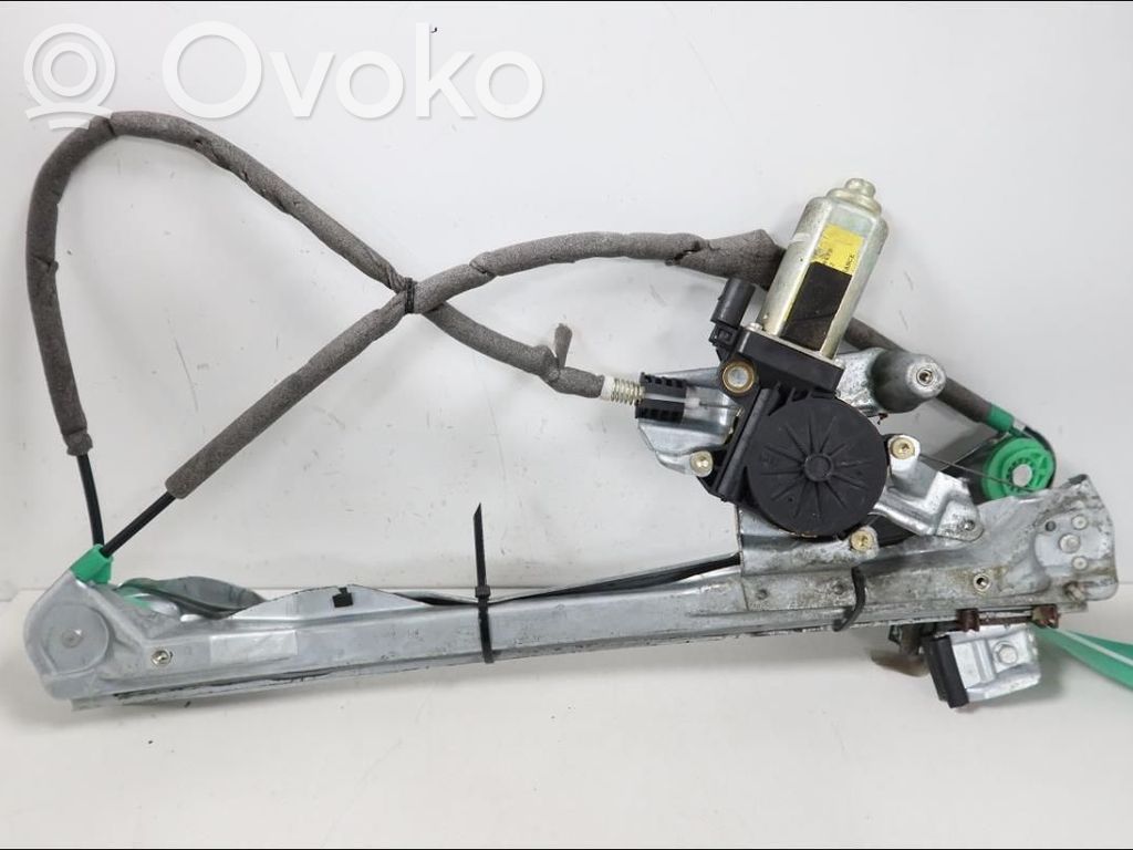 Ford Focus Elektryczny podnośnik szyby drzwi przednich 