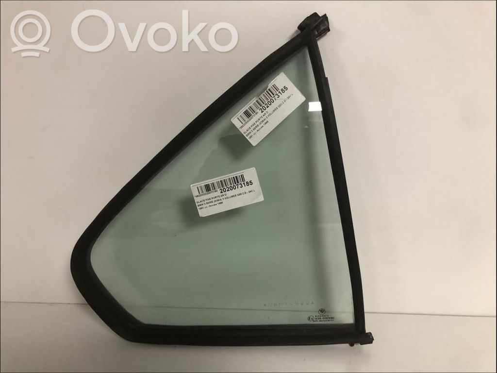 BMW 3 E36 Ventanilla de ventilación de la puerta trasera 
