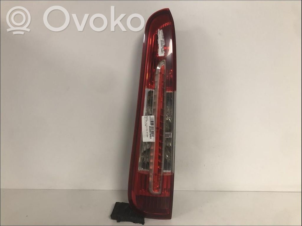 Ford C-MAX I Rear/tail lights 