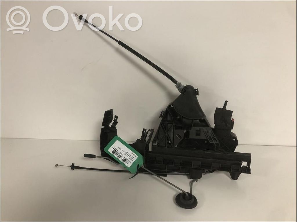 Volvo V50 Priekšpusē slēdzene 