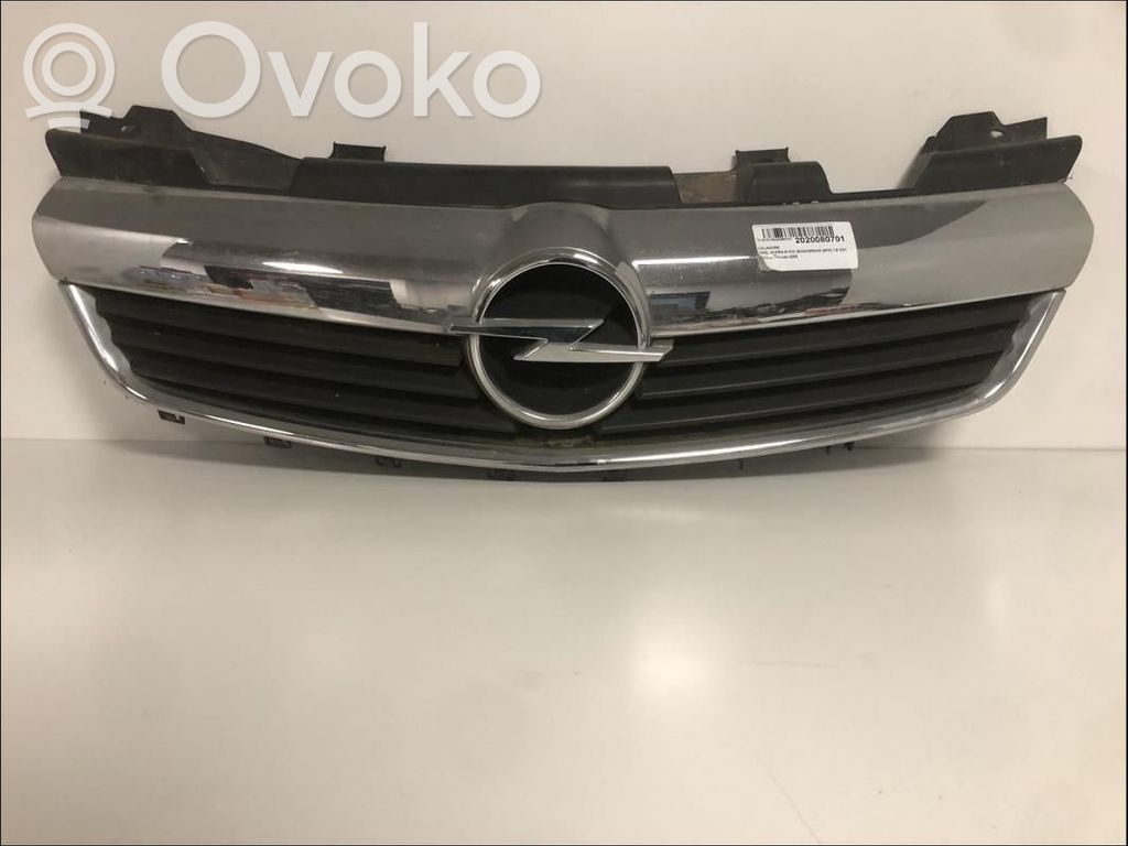 Opel Zafira B Etusäleikkö 