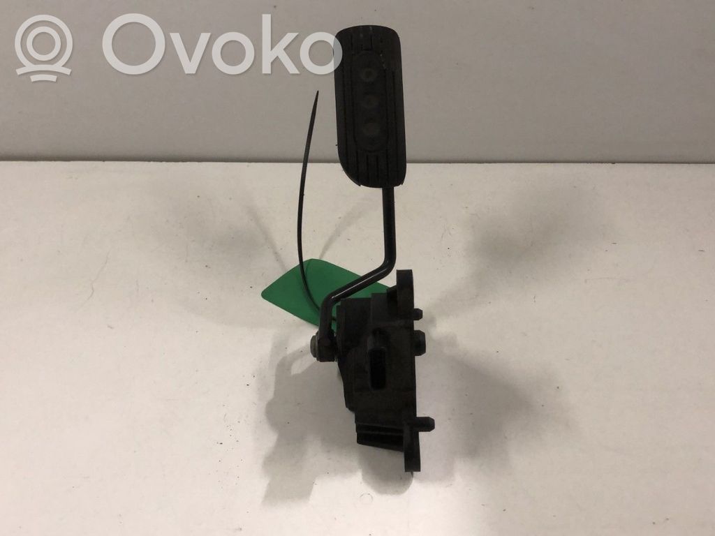Gaspedal   18002AX70B