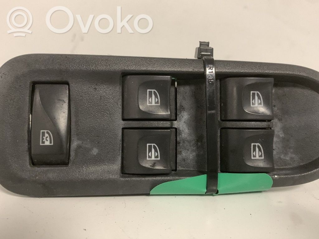 Electric window control switch   254217475R