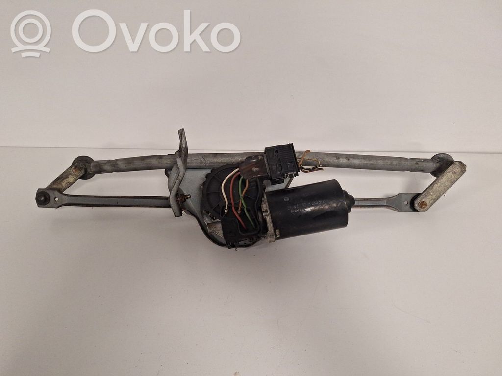 BMW 3 E36 Valytuvų varikliukas 