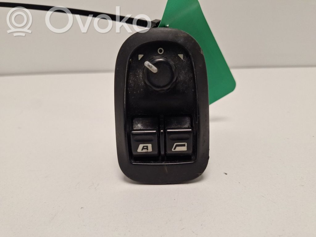 Peugeot 306 Electric window control switch 