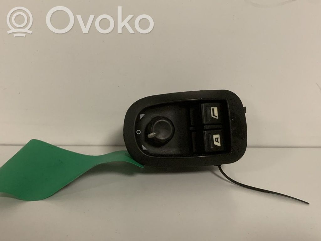 Electric window control switch   6552WL