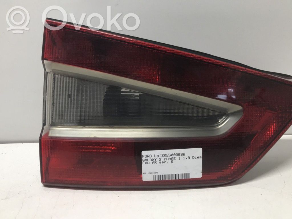 Ford Galaxy Aizmugurējais lukturis pārsegā 