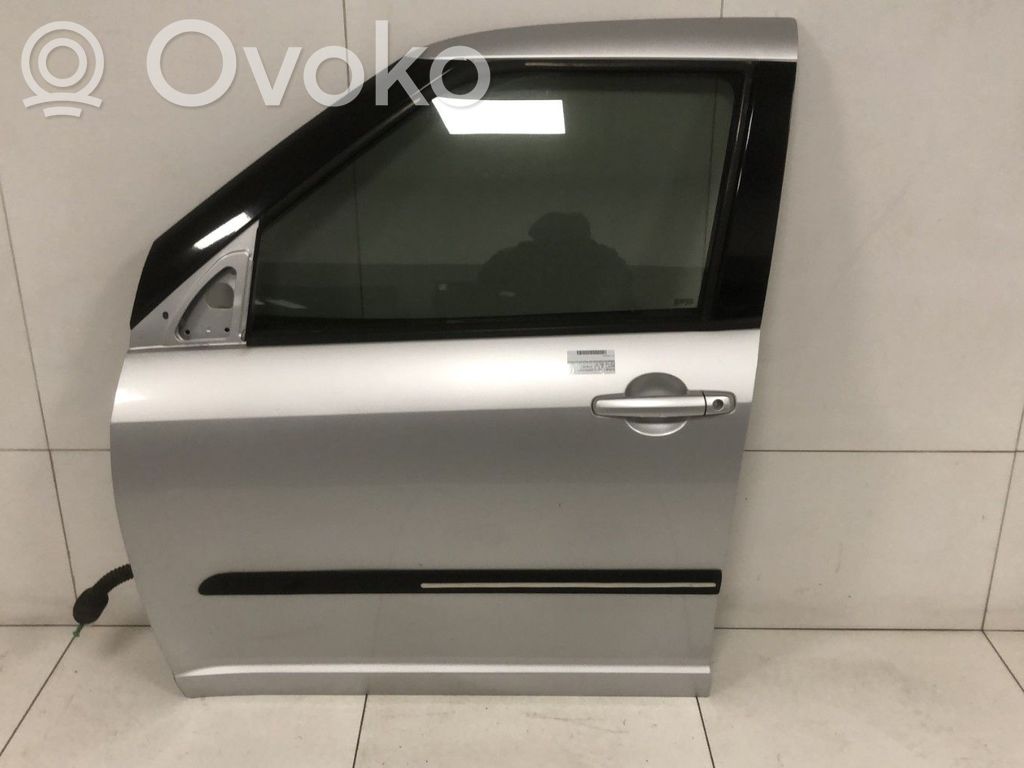 Puerta delantera   6800262J00000
