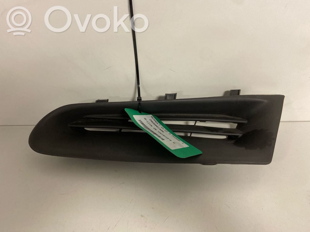 Renault Clio III Etupuskurin ylempi jäähdytinsäleikkö 