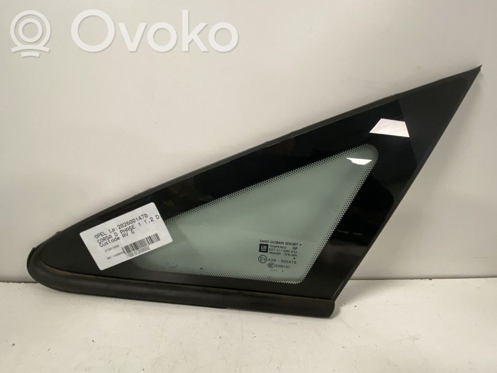 Front triangle window/glass   13188024