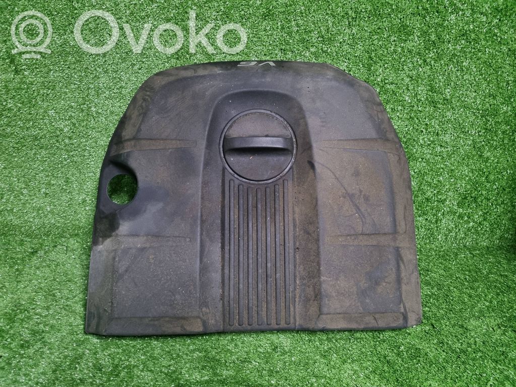 Engine hood trim