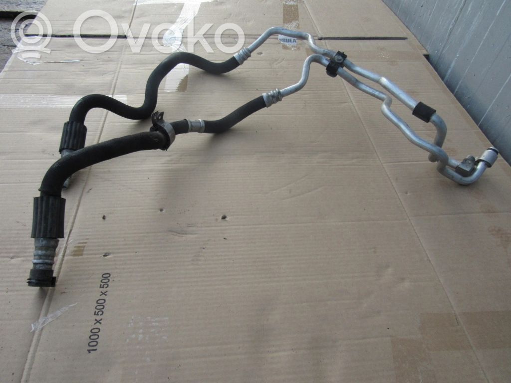 Engine coolant pipe/hose   7576397