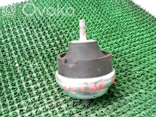 Engine mount bracket