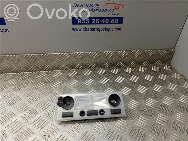 Etuistuimen valo   63316962058