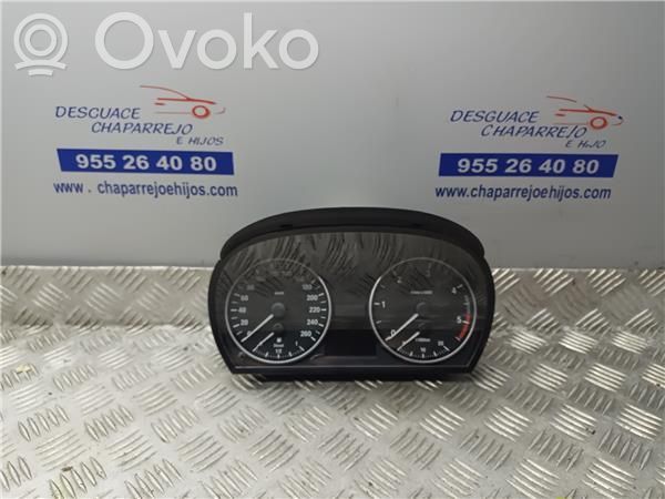 Geschwindigkeitsmesser Cockpit   102535075
