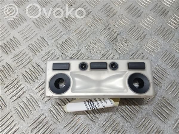 Etuistuimen valo   63316912631