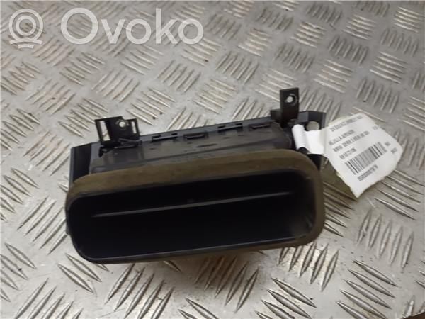 BMW 5 E60 E61 Centrālais gaisa ventilācijas režģis 