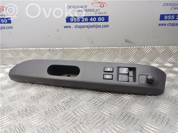 Opel Agila B Front door electric window regulator 