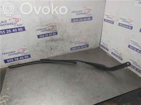 BMW 1 E81 E87 Brazo del limpiaparabrisas delantero 