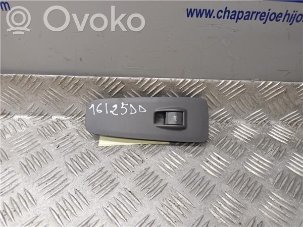 Interruptor del elevalunas eléctrico   B569