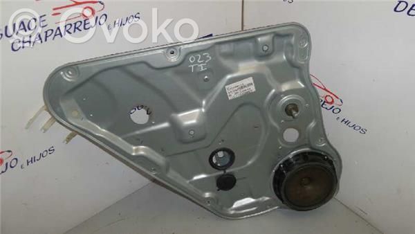 Regulador de puerta trasera con motor   834701H000