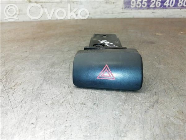 KIA Sportage Hazard light switch 