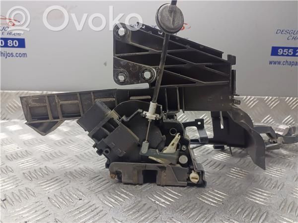 Takaoven lukko   4M5AR26412BE