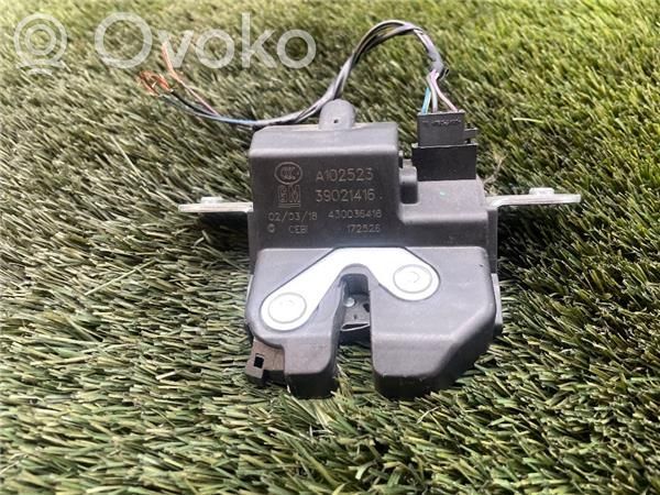 Opel Corsa E Zamek klapy tylnej / bagażnika