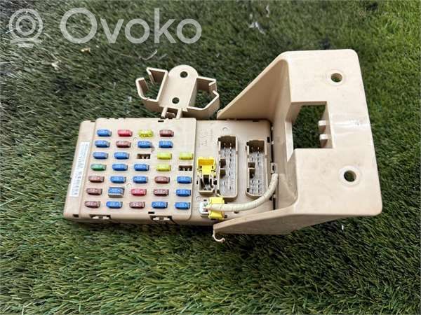 Módulo de fusible   82201AG010,NR