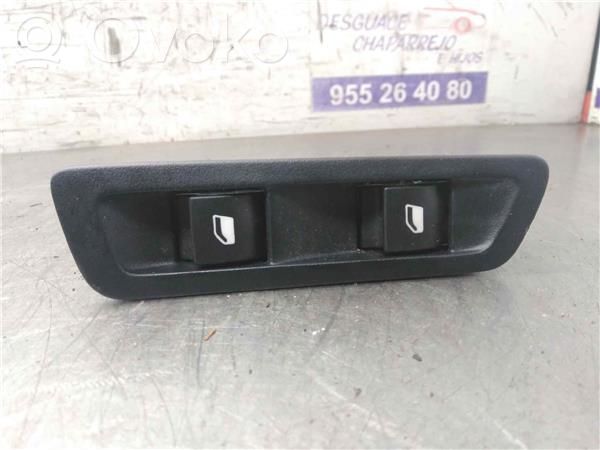 Electric window control switch   9674559077