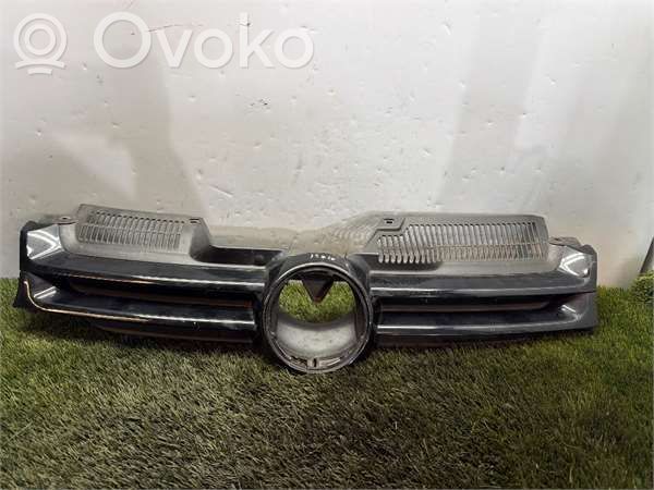 Volkswagen Golf V Kratka wlotu powietrza na maskę 