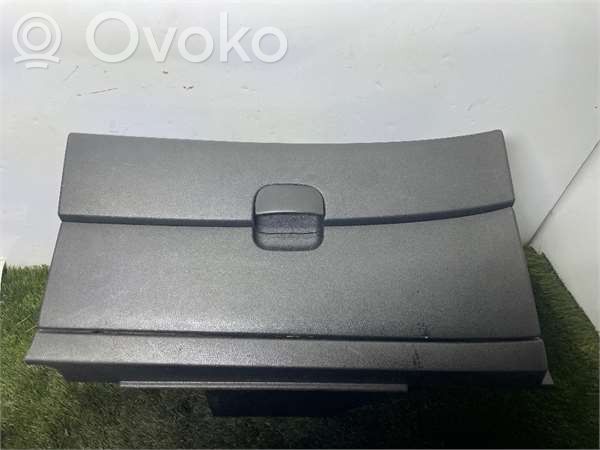 Nissan Qashqai Boite à gants 