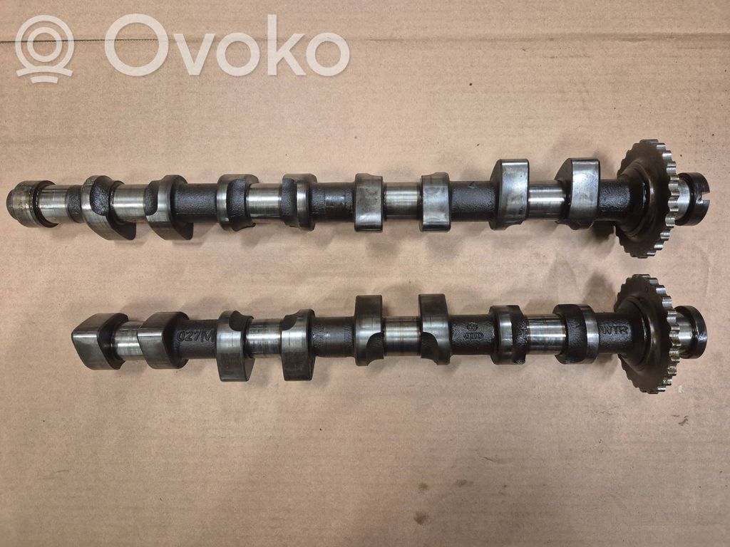 Volkswagen PASSAT B3 Camshaft 