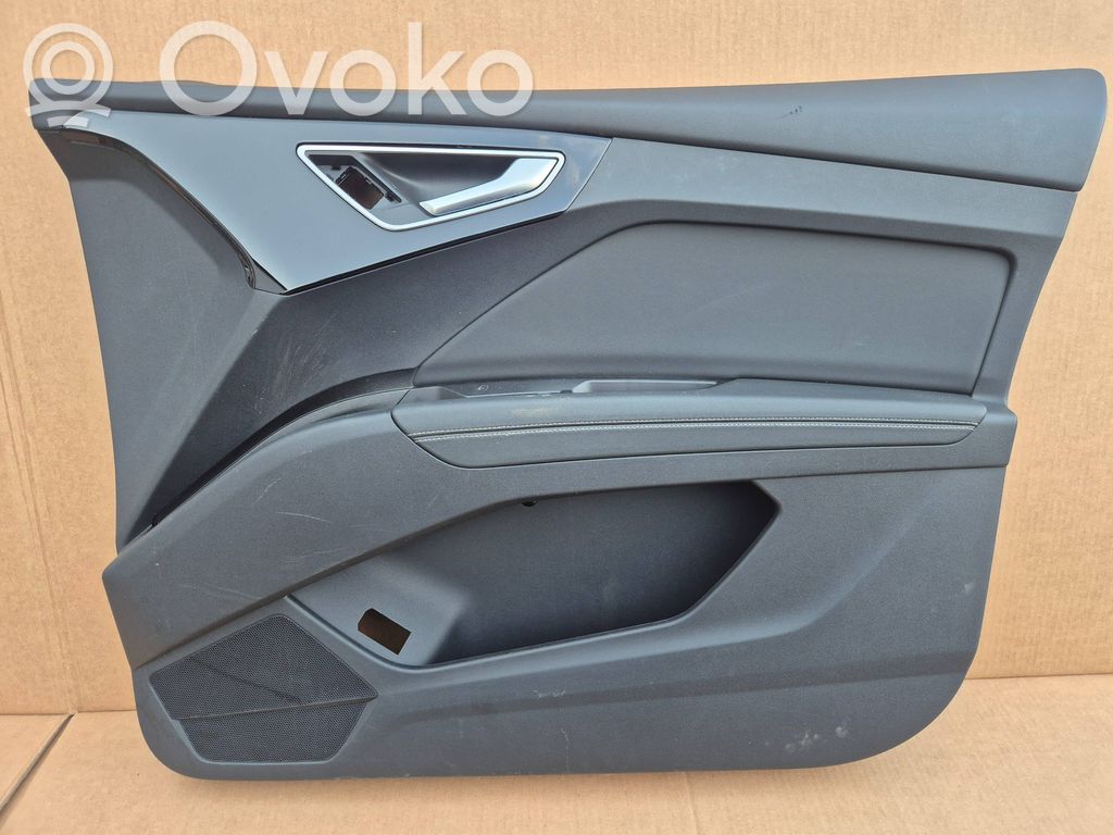 Audi Q4 Sportback e-tron Boczki / Poszycie drzwi przednich 