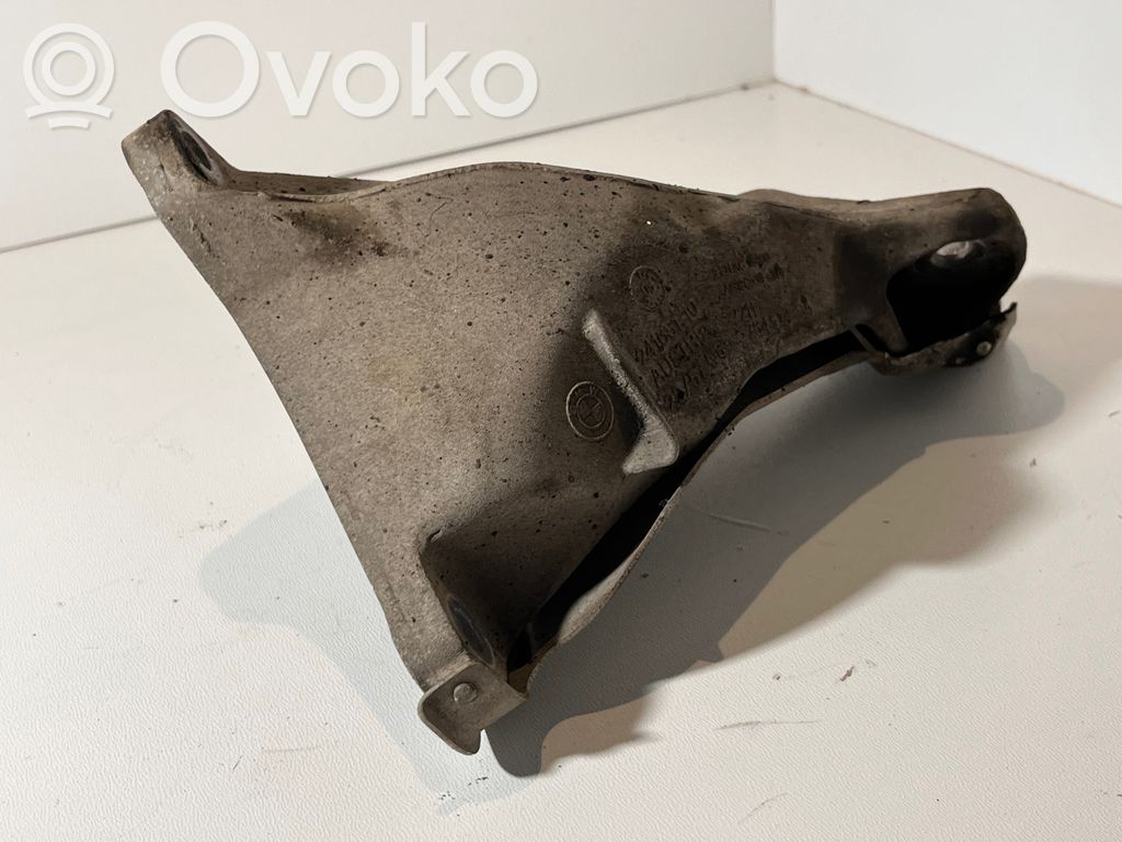 BMW 3 E92 E93 Engine mounting bracket 